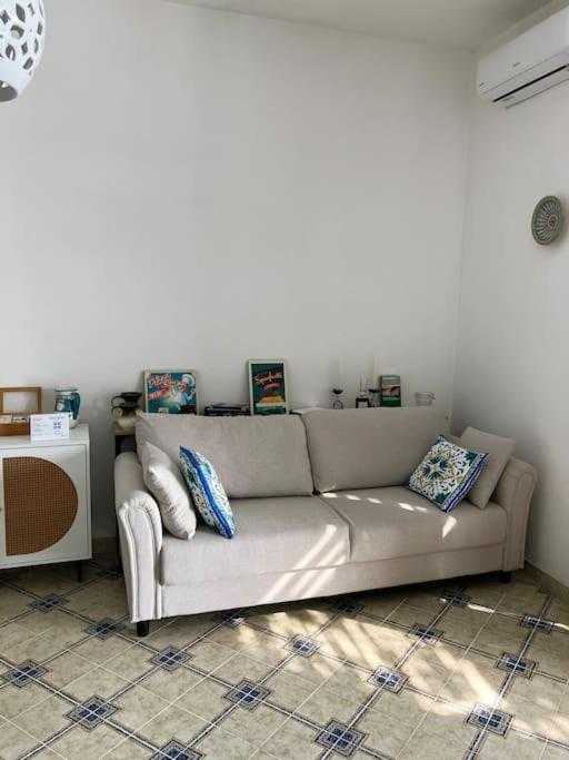 Casa Intiso - Two Double Bedroom Apartment Positano Buitenkant foto