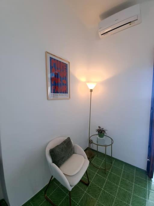 Casa Intiso - Two Double Bedroom Apartment Positano Buitenkant foto