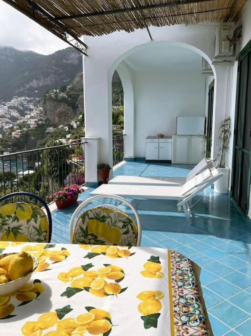 Casa Intiso - Two Double Bedroom Apartment Positano Buitenkant foto