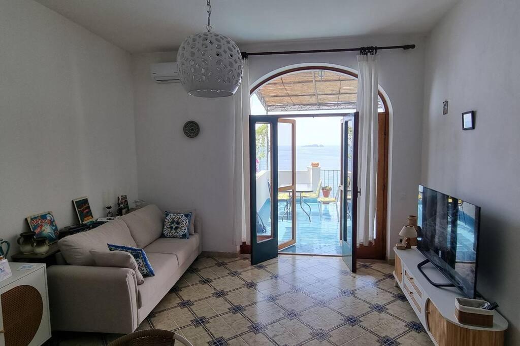 Casa Intiso - Two Double Bedroom Apartment Positano Buitenkant foto