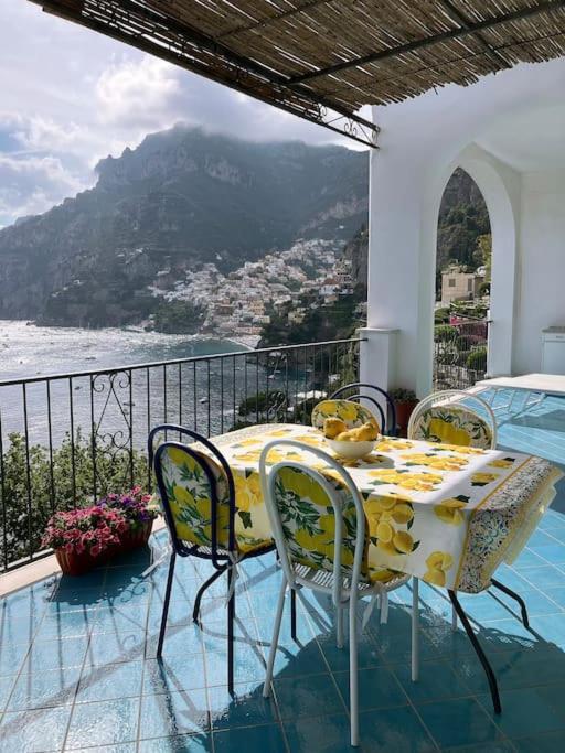 Casa Intiso - Two Double Bedroom Apartment Positano Buitenkant foto
